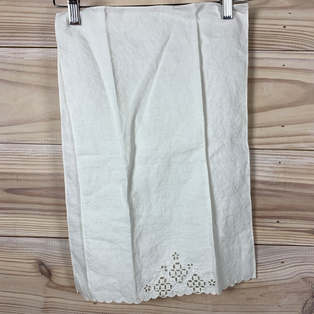 Vintage Linen Napkins Unisex OS White Eyelet Lace Scalloped Set of 4